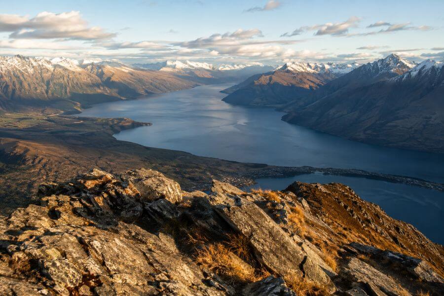 10 Most Breathtaking Day Hikes in Queenstown for Stunning Alpine Views moamoa10