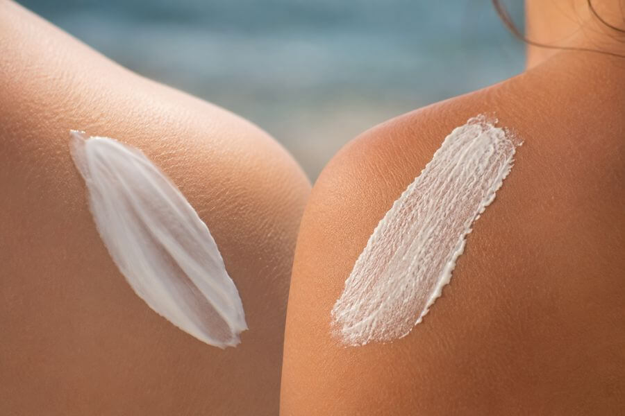 Read more about the article Chemical vs Mineral Sunscreen: Which One Is Safe for Your Skin?