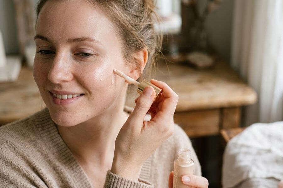 Read more about the article 9 Best e.l.f. Halo Glow Shade Matches for Fair Skin