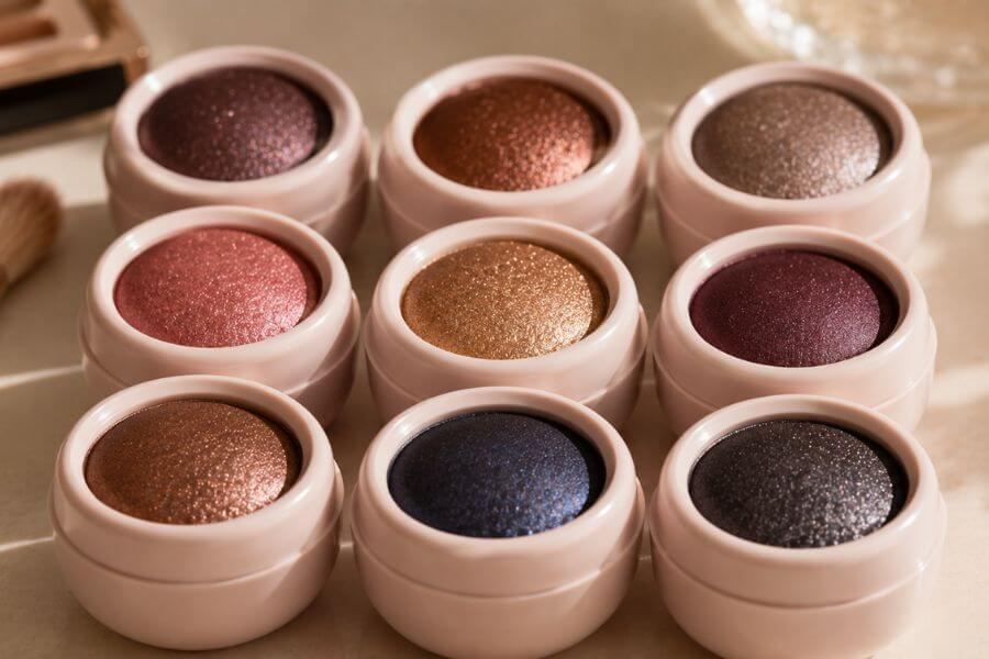 Read more about the article 9 Most Pigmented Rare Beauty Eyeshadow Shades for Striking Eye Looks