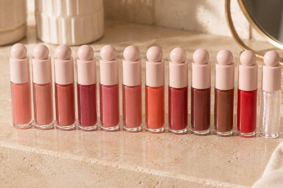 Read more about the article 11 Best Rare Beauty Lip Oil Shades for Everyday Casual Wear